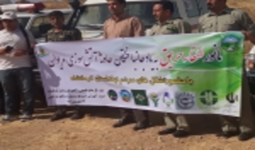 مانور عملیاتی اطفاء حریق باحضور تشکلهای مردم نهاد و ادارات استان در روستای سیاکمر از توابع شهرستان کرمانشاه برگزارشد .