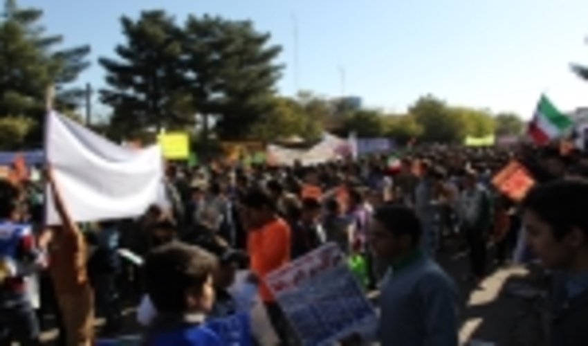 سیزده آبانماه یادآور مهمترین رخدادها ی بزرگ تلخ و شیرینی که تاریخ انقلاب اسلامی ایران را رقم زد و در تقویم انقلاب اسلامی به نماد مبارزه با استکبار جهانی مبد ل گشت 