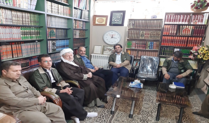 دیدار با خانواده جانباختگان حریق جنگل‌های اورامانات.