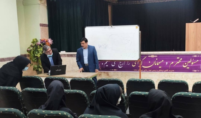 برگزاری دوره آموزشی تسهیلگری توسط اداره منابع طبیعی و آبخیزداری شهرستان صحنه