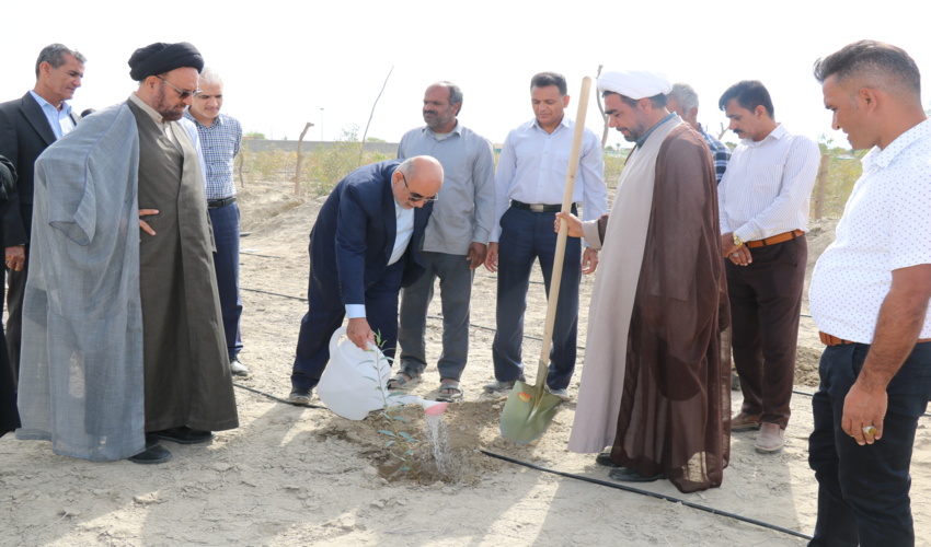 حضور مدیریت وکارکنان اداره کل منابع طبیعی وآبخیزداری استان کرمانشاه واداره منابع طبیعی شهرستات کرمانشاه در راهپیمایی یوم اله بیست ودوم بهمن