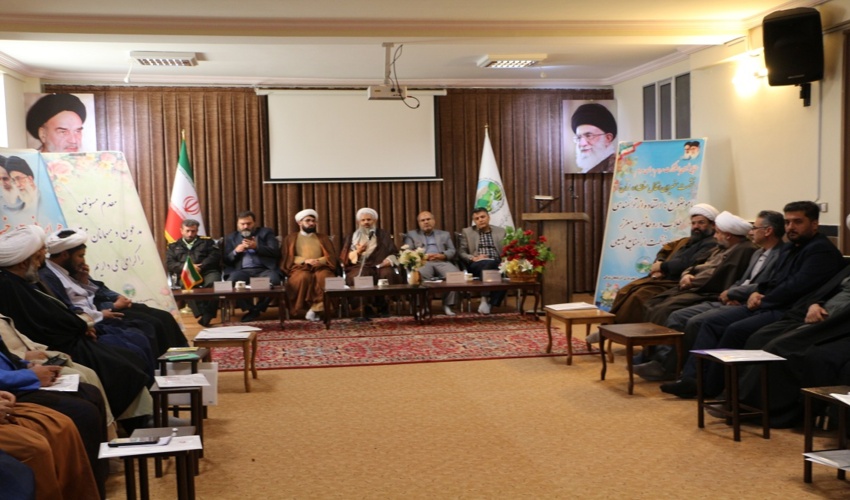  دیدار مسئولین منابع طبیعی و آبخیزداری استان کرمانشاه با خانواده شهدا