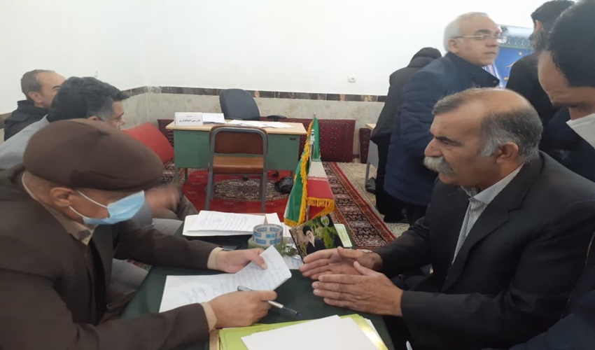 رفع مشکلات مردم رسالت خدمتگزاران ملت است