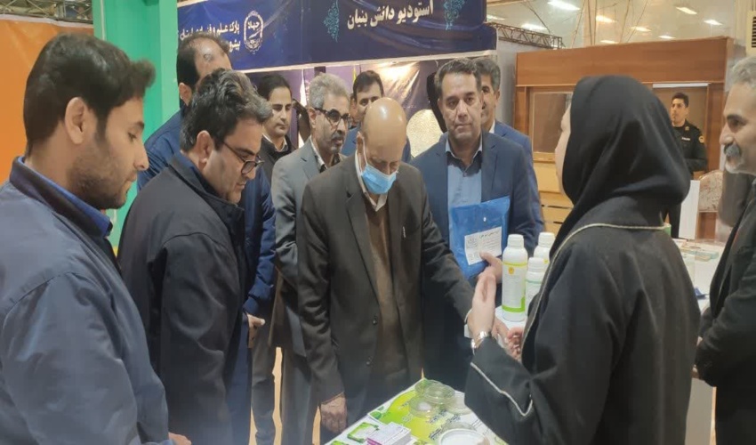 حضور مدیرکل منابع طبیعی و آبخیزداری استان کرمانشاه در نمایشگاه دستاوردهای پژوهش، فناوری و فن بازار استان کرمانشاه