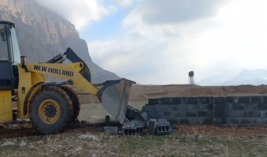 رفع تجاوز ۳۵۰۰ مترمربع عرصه طبیعی شهرستان کرمانشاه