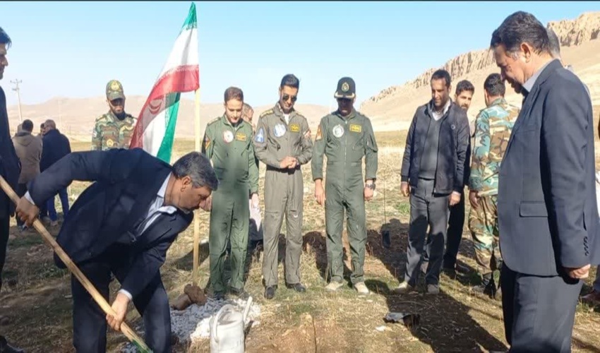 سربازان مقتدر گردان چهارم آموزشی جیرانبلاغ چندین اصله نهال کاشتند