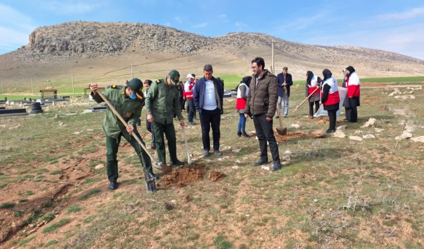 برگزاری پویش ملی کاشت نهال در شهرستان دالاهو