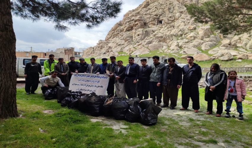 پاکسازی پارک ها توسط سازمان های مردم نهاد در روز مشارکت اجتماعی