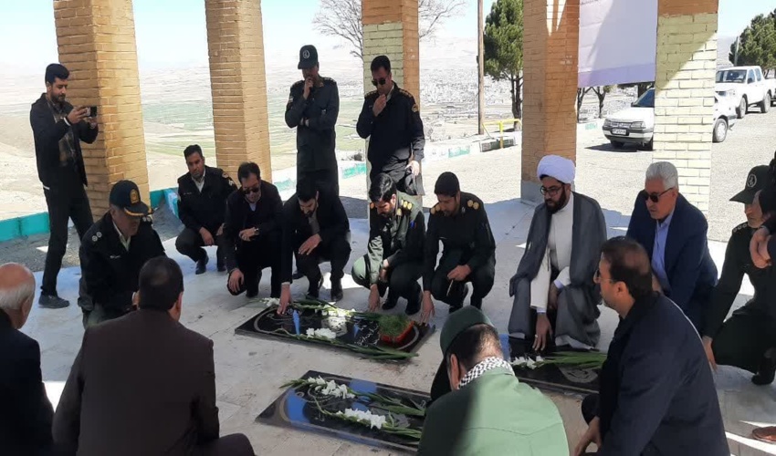 گلباران مزار شهدا در شهرستان های تابعه به مناسبت روز ایثار و شهادت