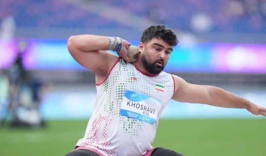 کاشت نهال توسط قهرمان المپیک در روز طبیعت