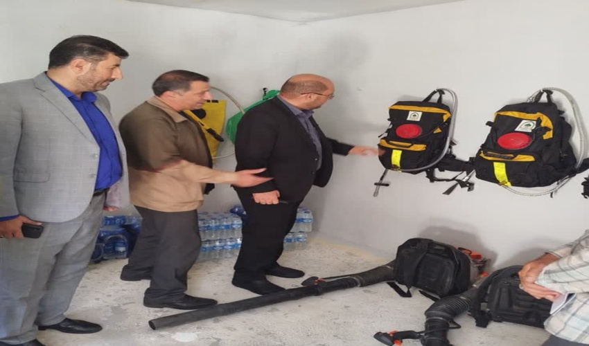بازدید فرماندار مردمی شهرستان دالاهو از پایگاه اطفای حریق