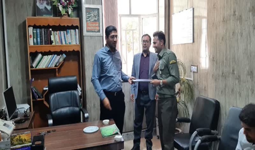 تجلیل از جنگلبانان شهرستان سنقروکلیایی