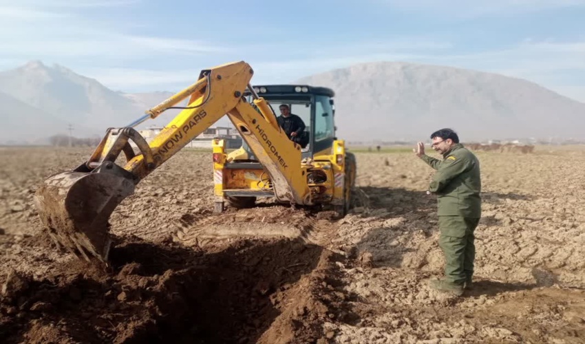 خلع ید و بازپس گیری ۱۵۰۰۰ متر از اراضی ملی شهرستان صحنه  