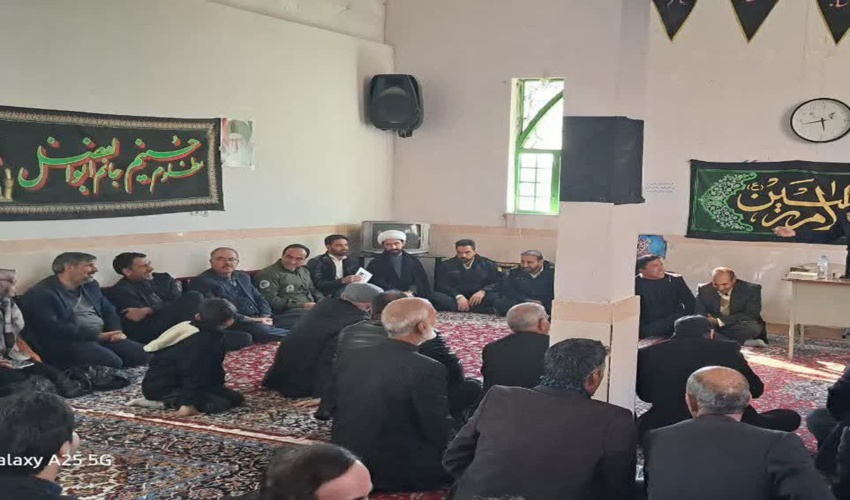 بازدید مدیرکل منابع طبیعی استان کرمانشاه از روستای چنار بخش فیروزآباد 