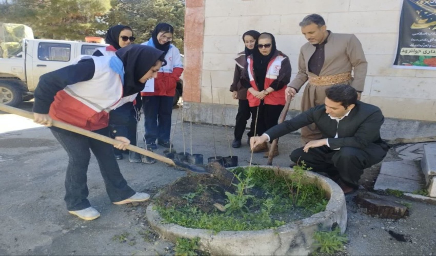 برگزاری پویش نهال کاری ۱۲ فروردین روز جمهوری اسلامی با عنوان  “سرو ایران” به یاد رهبر شهید انقلاب و شهدای جنگ رمضان و به یاد یاران شهیدمان در سازمان منابع طبیعی