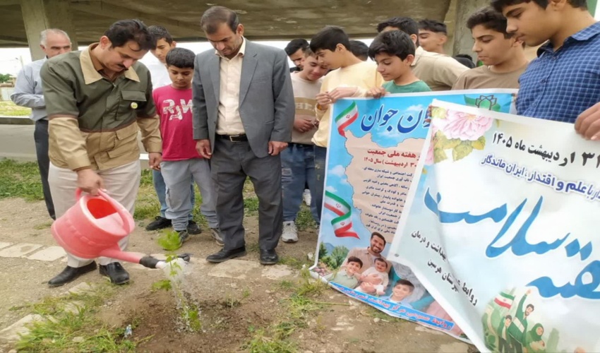 به مناسبت هفته سلامت و هفته ملی جمعیت؛ کاشت نهال در روستاهای چهر و تمرگ